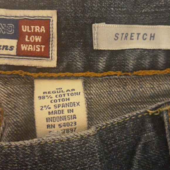 EUC Classic Old Navy Ultra Low Waist Bootcut Jeans - Picture 12 of 16